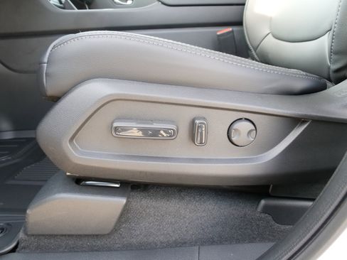 New 2025 Honda Pilot Touring image 18