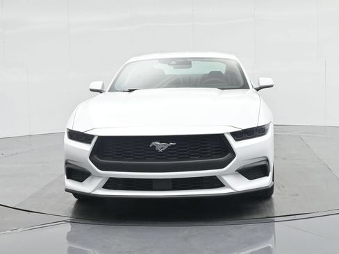 Used 2025 Ford Mustang Coupe RWD image 21