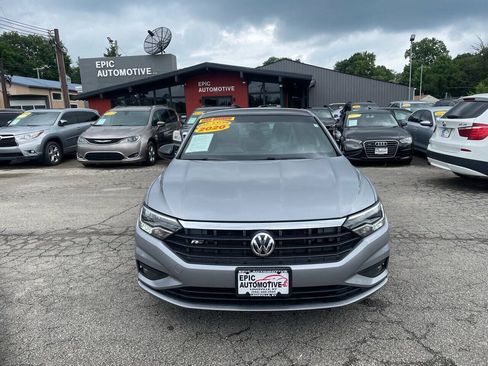 Used 2020 Volkswagen Jetta R-Line FWD image 2
