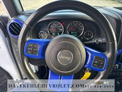 Used 2015 Jeep Wrangler Unlimited Sahara w/ Connectivity Group image 14