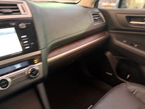Used 2016 Subaru Outback 2.5i Limited image 76