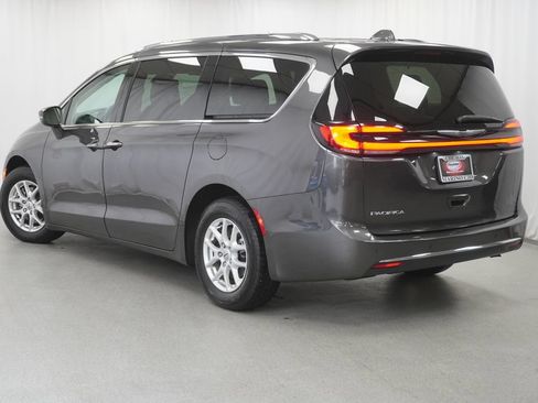 Certified 2021 Chrysler Pacifica Touring-L FWD image 14