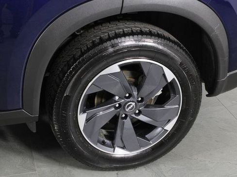 Certified 2024 Nissan Rogue SV FWD image 13