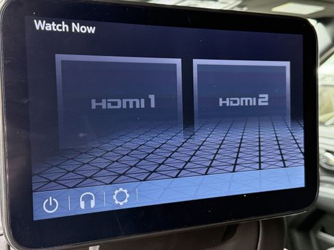 Used 2024 GMC Yukon XL Denali w/ Advanced Technology Package image 39