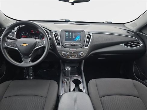 Used 2018 Chevrolet Malibu LT image 10