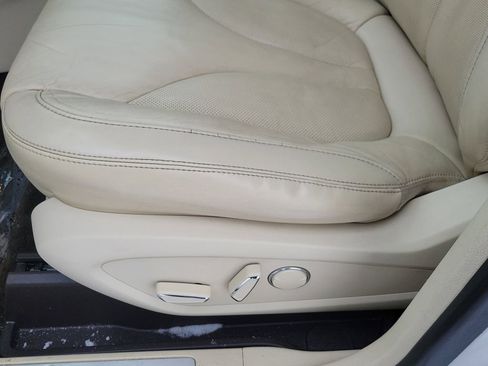 Used 2015 Lincoln MKC Base w/ Equipment Group 101A Select image 9