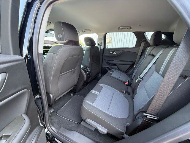 New 2026 Chevrolet Blazer LT w/ Convenience Package FWD image 5
