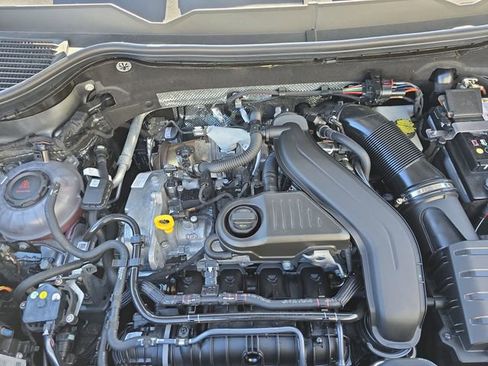 Used 2025 Volkswagen Taos S FWD image 19