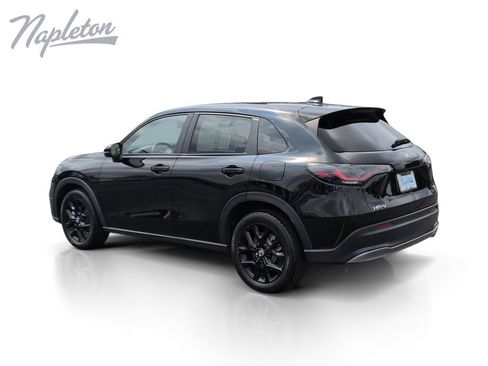 Used 2023 Honda HR-V Sport image 3