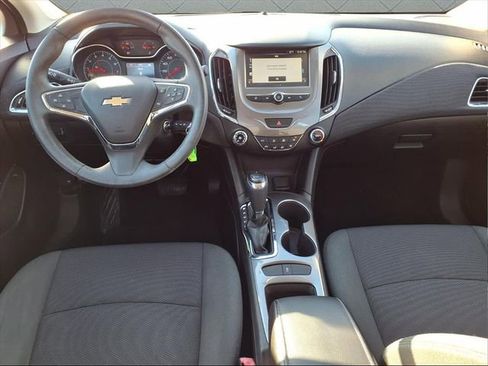 Used 2016 Chevrolet Cruze LT image 13