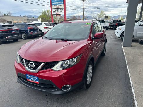 Used 2017 Nissan Rogue Sport SV w/ SV Premium Package image 44