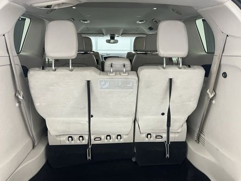 Used 2020 Chrysler Pacifica Touring-L Plus image 22