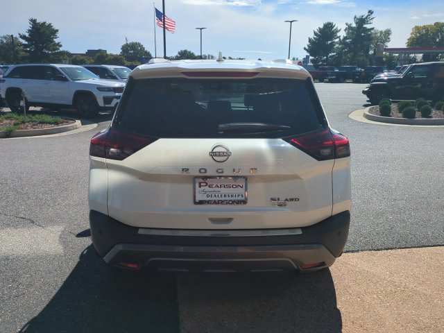 Used 2022 Nissan Rogue SL w/ SL Premium Package AWD/4WD image 5