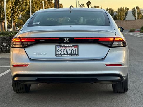 Certified 2025 Honda Accord LX image 5