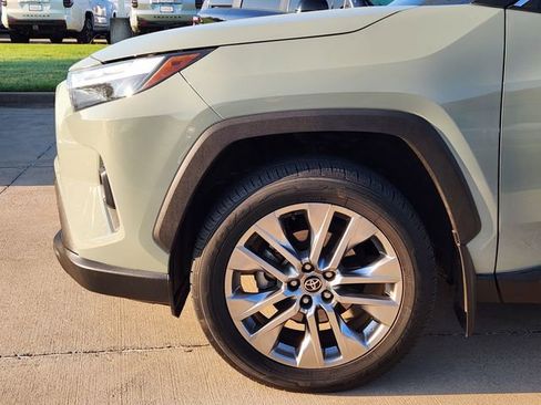 Certified 2022 Toyota RAV4 XLE Premium AWD/4WD image 6