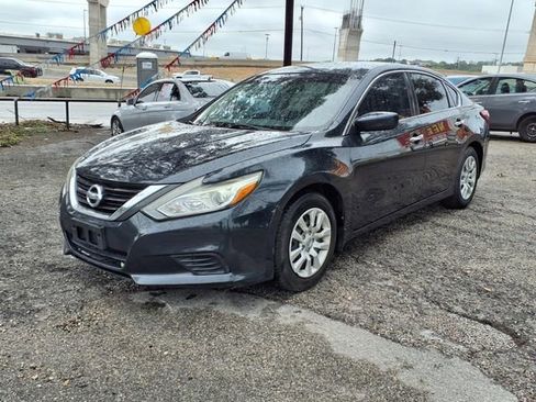 Used 2017 Nissan Altima 2.5 S w/ Power Driver Seat Package image 3