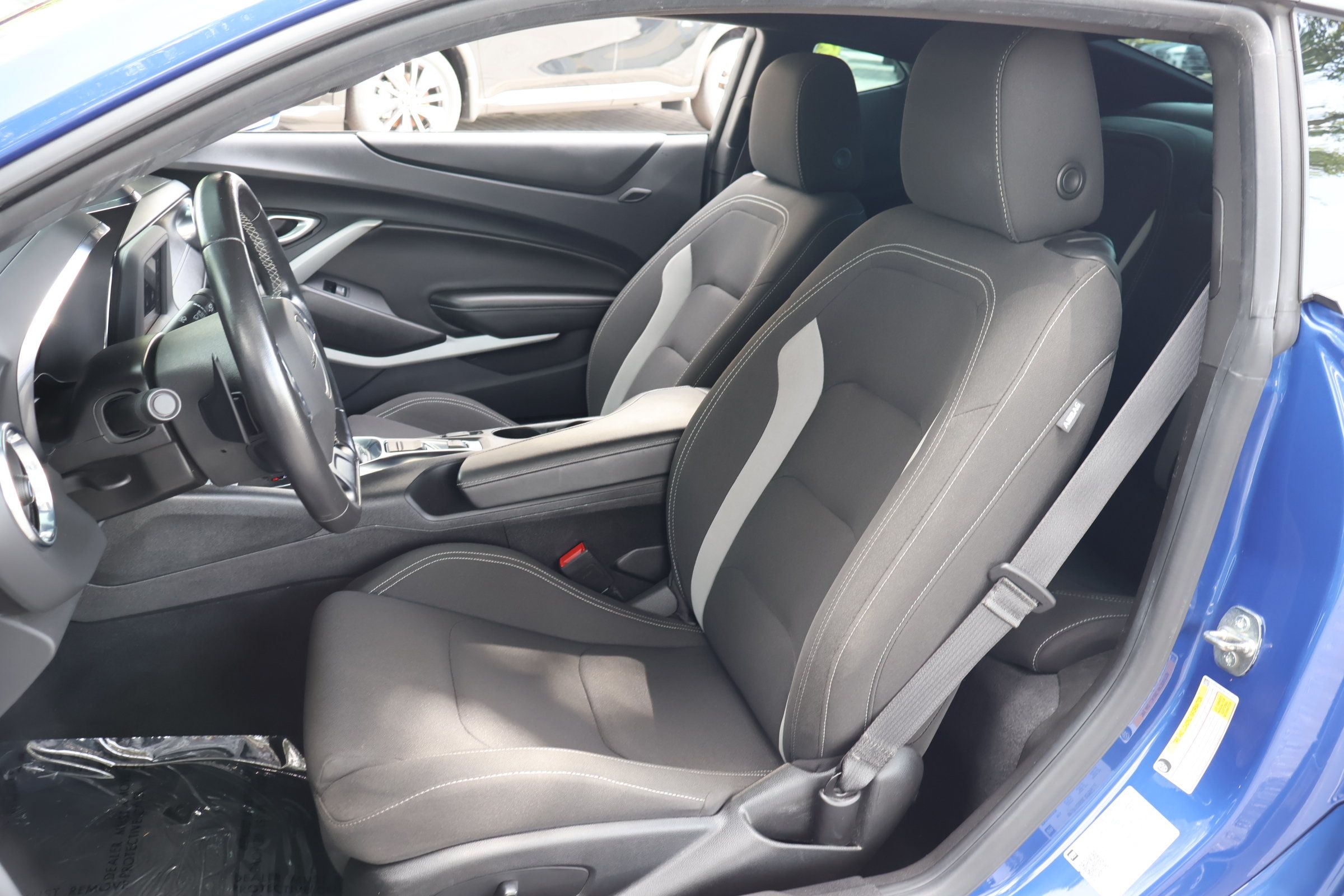 Used 2023 Chevrolet Camaro LT RWD image 2