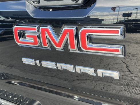 Used 2023 GMC Sierra 1500 Elevation AWD/4WD image 8