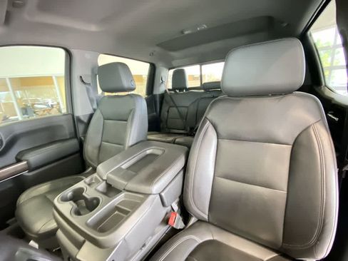 Used 2020 Chevrolet Silverado 1500 LT w/ Convenience Package AWD/4WD image 12