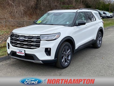 New 2026 Ford Explorer Active w/ Active Comfort Package image 8