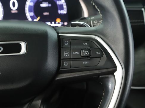 Used 2021 Jeep Grand Cherokee L Limited AWD/4WD image 10