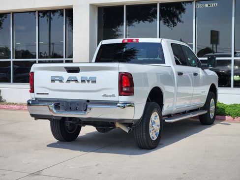 Certified 2026 RAM 2500 Big Horn AWD/4WD image 7