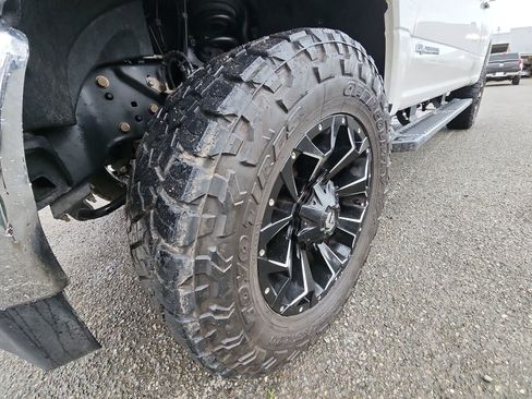 Used 2019 Ford F250 Lariat w/ Lariat Ultimate Package image 19