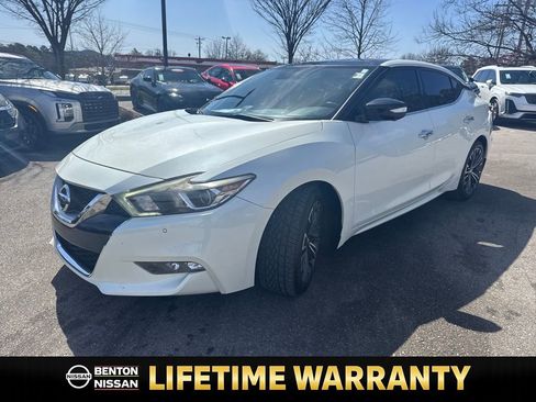 Used 2017 Nissan Maxima Platinum w/ Interior Lighting Package image 4
