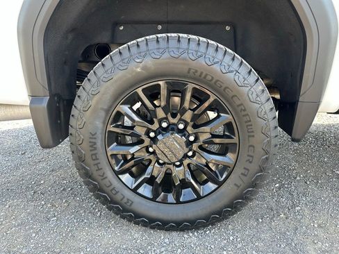Used 2024 GMC Sierra 2500 Denali Ultimate AWD/4WD image 21