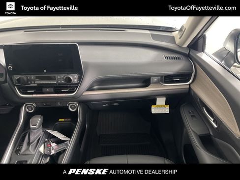 New 2026 Toyota Grand Highlander FWD image 16