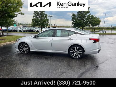 Used 2020 Nissan Altima 2.5 SR FWD image 8