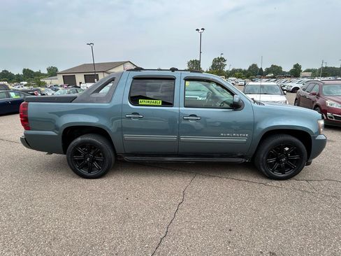 Used 2010 Chevrolet Avalanche LS w/ Interior Plus Package AWD/4WD image 4