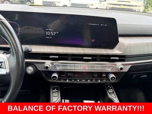 Used 2024 Kia Telluride EX w/ EX Captain's Chair Package FWD image 24