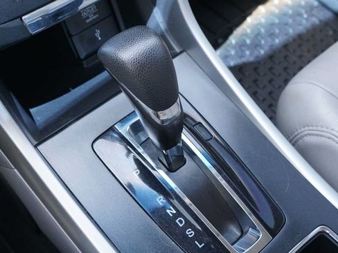 Used 2013 Honda Accord LX image 13