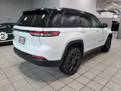 New 2025 Jeep Grand Cherokee Limited AWD/4WD image 6