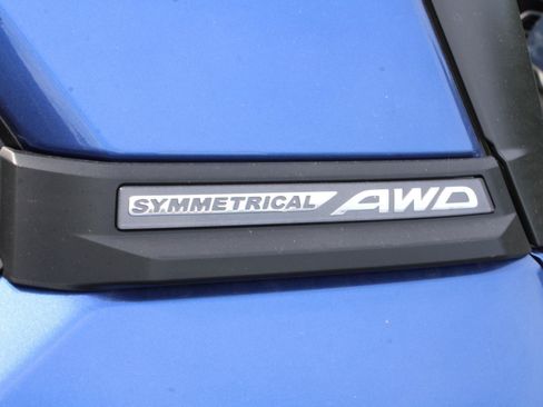 Used 2025 Subaru Forester Premium AWD/4WD image 8
