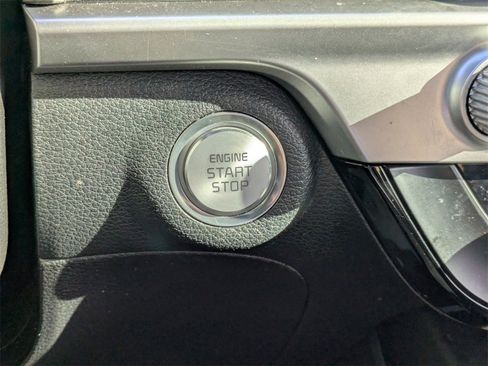 Used 2024 Kia Telluride LX image 30