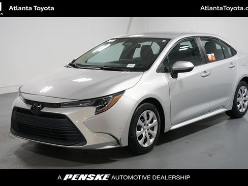 Certified 2024 Toyota Corolla LE image 1