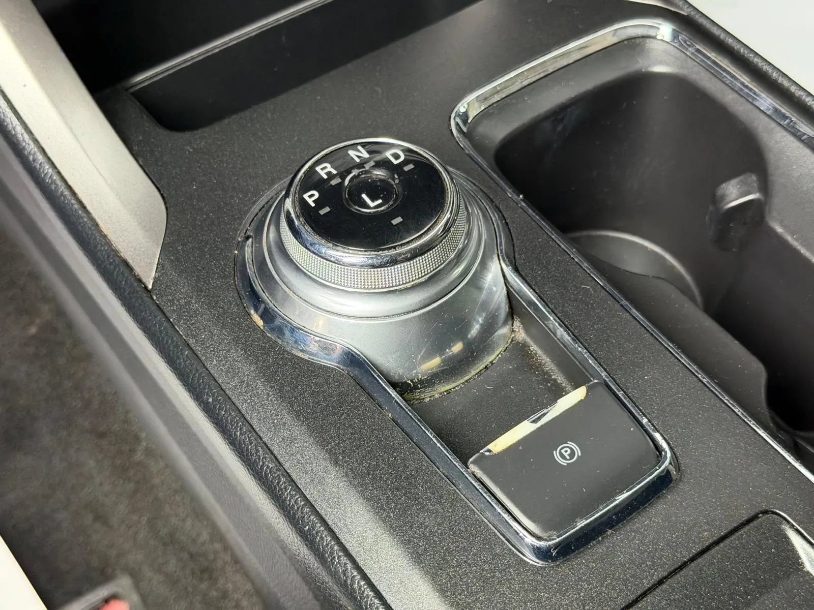 Used 2020 Ford Fusion S FWD image 31
