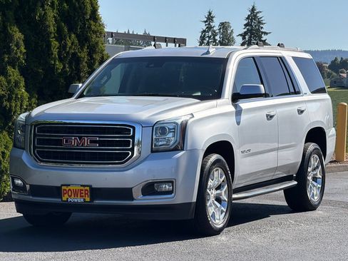 Used 2017 GMC Yukon SLT AWD/4WD image 8