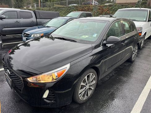 Used 2019 Hyundai Elantra GT image 1