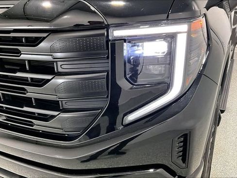Used 2024 GMC Sierra 1500 Pro w/ Graphite Edition AWD/4WD image 34