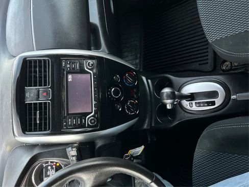 Used 2015 Nissan Versa Note SV w/ SV Convenience Package image 17