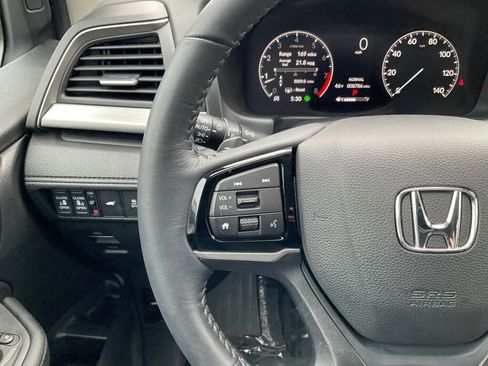 Used 2025 Honda Odyssey EX-L image 17