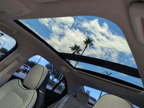 Used 2019 Lincoln Continental Black Label FWD image 20