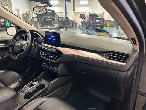 Used 2020 Ford Escape SEL FWD image 15