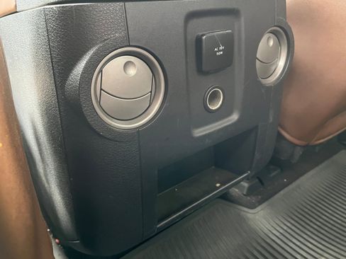 Used 2014 Ford F250 Platinum w/ FX4 Off-Road Package image 28