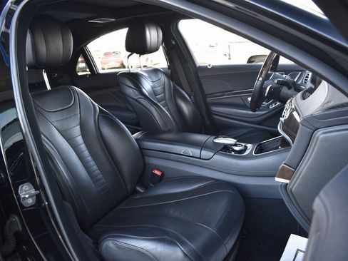 Used 2020 Mercedes-Benz S 560 4MATIC Sedan w/ Premium Package image 20