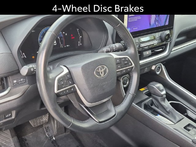 Used 2025 Toyota Grand Highlander AWD image 12