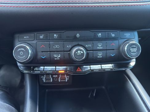 Certified 2024 Dodge Durango GT image 45